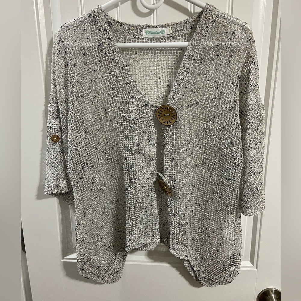 Lulu B Open Weave White Cardigan size small excellent condition